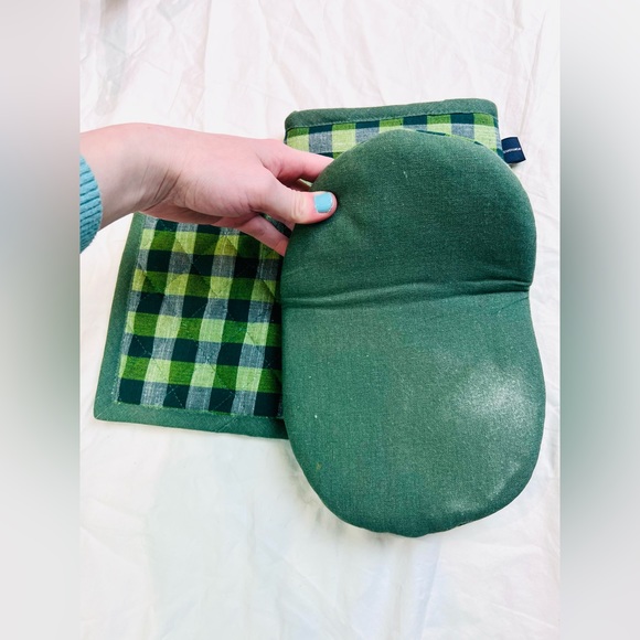 FWP Set of retro green gingham check plaid oven mitt and potholder - Picture 4 of 8